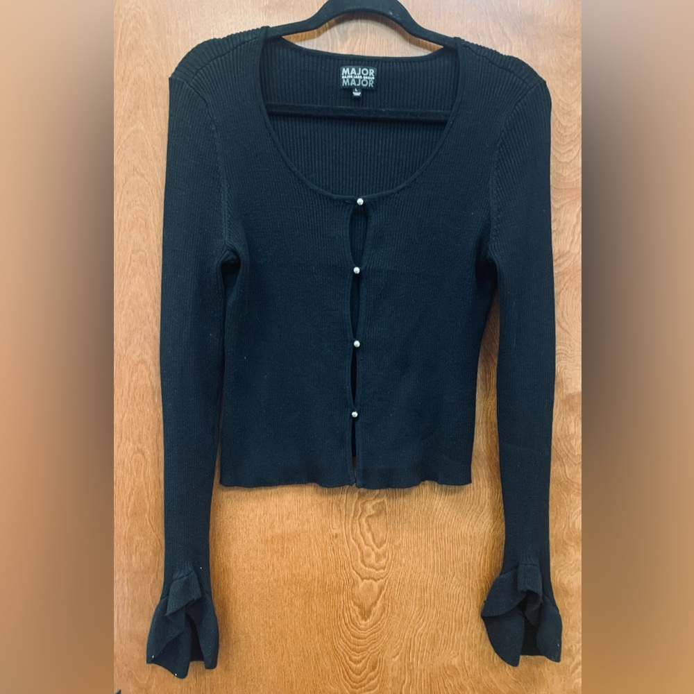 Major Label Group crop button/ruffle cardigan